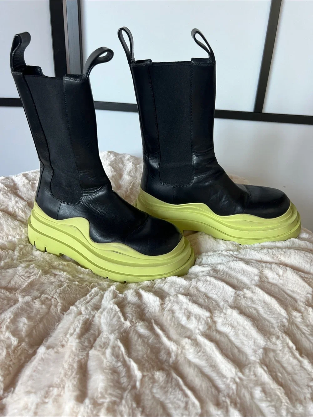 Bottega Veneta Women’s  Black Tire Leather Green  Platform Sole 35 excellent